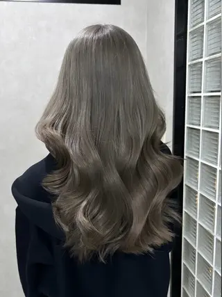 ロング 梅田ハイトーン 🎀Rumina🎀のヘアスタイル