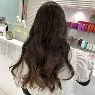ロング カラー 金澤 夏海のヘアスタイル
