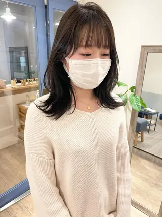 セミロング カラー 🩰オリーブ/ ベージュ松本咲花🩰のヘアスタイル