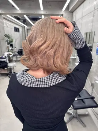 カラー 和木坂 日美のヘアスタイル