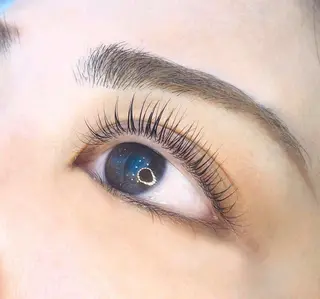 マツエク・マツパ ハニーラッシュ六本木店所属・鈴木 SUZUKIの眉毛・アイブロウイメージ