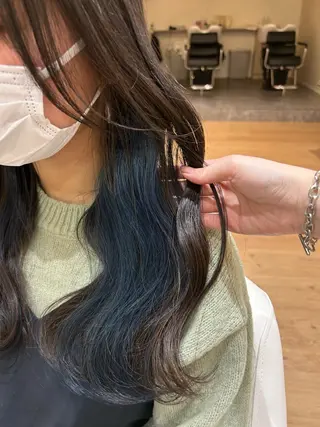 ロング カラー FRAME+なんば駅前店所属・砂野 真璃奈のヘアスタイル