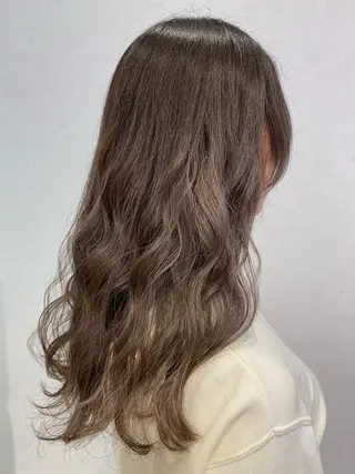 ロング カラー 丸山 明日香のヘアスタイル