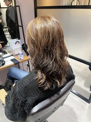 カラー 西原 愛紗のヘアスタイル