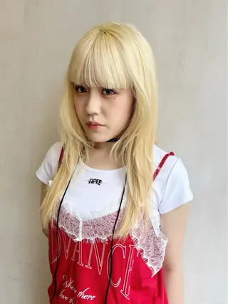 セミロング L STUDIO所属・ハイトーン/ブリーチ 🧁soraのヘアスタイル