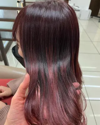 ミディアム カラー 羽エクステ🩷 🤍まき🤍のヘアスタイル