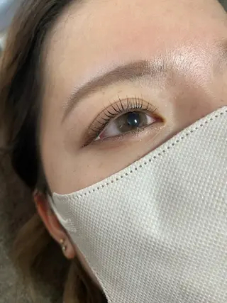 マツエク・マツパ ブリーチなしカラー ダブルカラーエクステのヘアスタイル