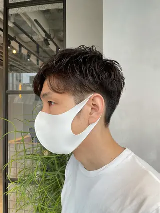 ショート パーマ メンズ 渋谷レイヤーカット/ 暖色艶カラー🩵高橋のヘアスタイル