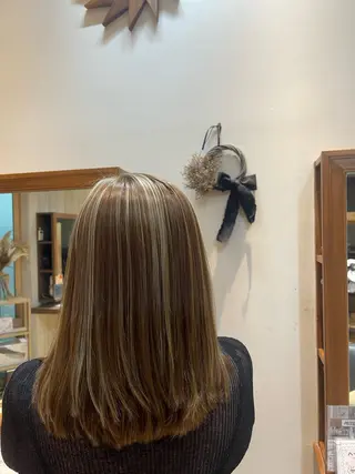 ミディアム カラー セピアージュアン所属・バヤラー バイガルマーのヘアスタイル