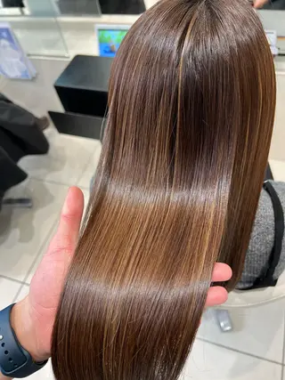 ロング ☃️顔周りレイヤー グレージュSHUTOのヘアスタイル