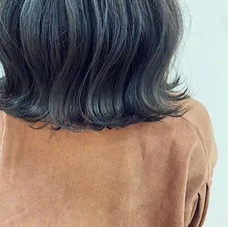 ミディアム カラー 滝本 里実のヘアスタイル