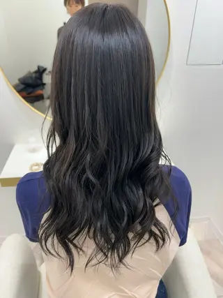 ロング カラー 深谷 真見のヘアスタイル