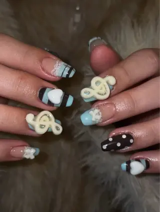 ネイル aya 🍓のネイルデザイン