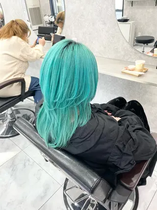 ミディアム 🦋ハイトーン🦋 石山 希理🦋のヘアスタイル