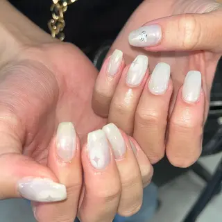 ネイル 🪐富島彩夏 /海外nail🪐のネイルデザイン