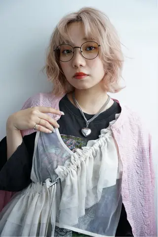 ミディアム 中嶋 夏美のヘアスタイル