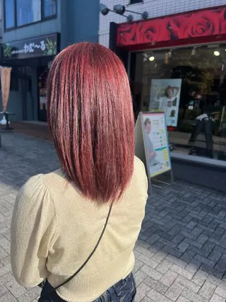 カラー *インナーカラー* 植松彩音のヘアスタイル