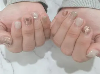 ネイル ネイル＆フラワーサロン〜Ri✦hiro〜鳥栖店所属・HIRATA RIEのネイルデザイン