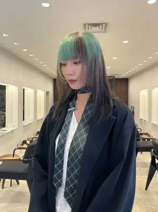ミディアム 羽鳥 菜々子のヘアスタイル