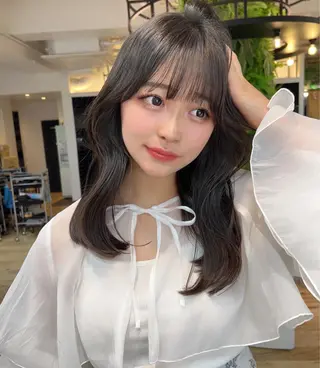 セミロング カラー Pocket仙台 💚モエリのヘアスタイル