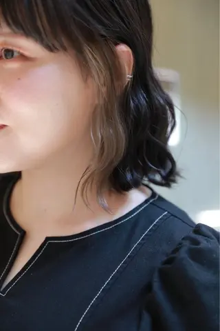 ミディアム カラー グラースアンジュ浦和ワシントンホテル店所属・新井 愛佳のヘアスタイル