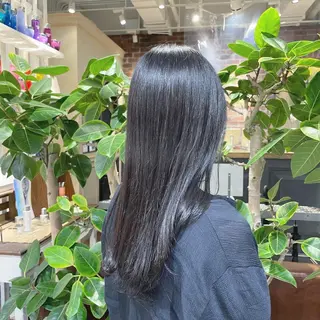 ロング カラー レイヤーカット 岩谷流星のヘアスタイル