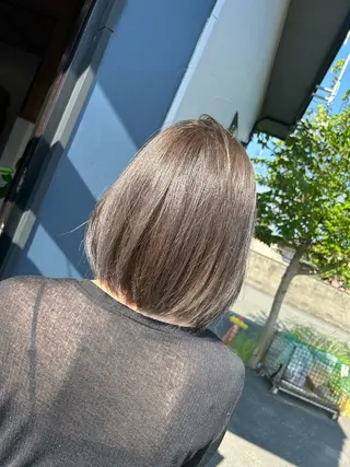 カラー 今野 詩音のヘアスタイル