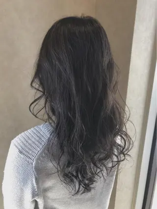 ロング カラー カワサキ ヒナコのヘアスタイル