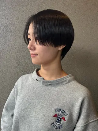 ショート HEDI所属・茨木 まひろのヘアスタイル
