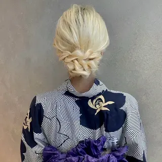 ヘアアレンジ ハイトーン/レイヤー nail 百咲💌のヘアスタイル