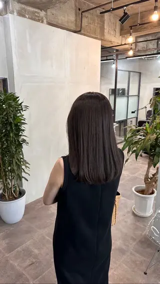 セミロング 山下 華夢のヘアスタイル