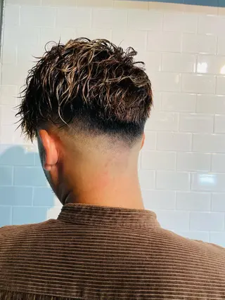 ミディアム パーマ ヘアアレンジ メンズ 髪や目黒店所属・Kamiya's TOKYO 安孫子のヘアスタイル