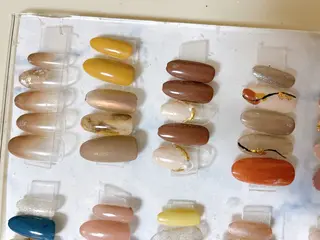 ネイル 秋好 悠のネイルデザイン