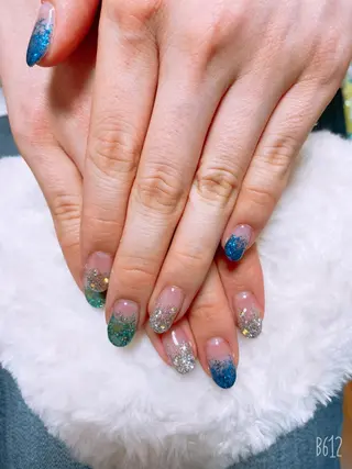 ネイル The Best Beauty受付担当のヘアスタイル