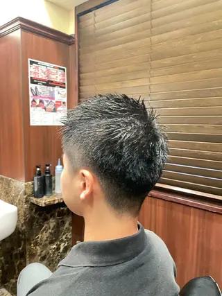 メンズ ヒロ銀座　　バーバーショップ新宿店所属・横尾 太尊ビジネススタイルのヘアスタイル