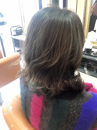 ミディアム カラー パーマ 小顔カット✨ 透明感カラー/村上のヘアスタイル