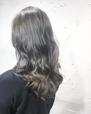 セミロング パーマ ✨艶髪✨透明感✨ 山内大樹のヘアスタイル
