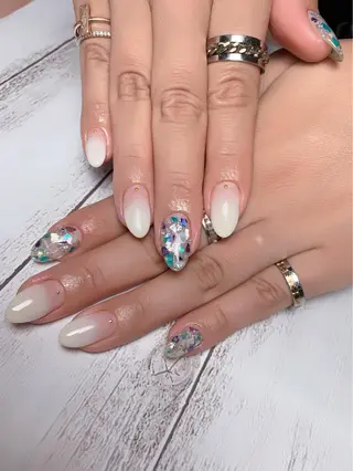 ネイル 菅野 愛花のネイルデザイン