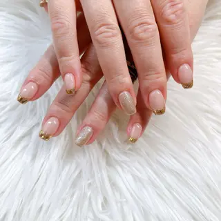 ネイル 根津 綾子のネイルデザイン