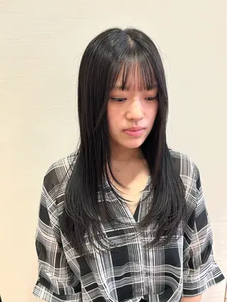 セミロング ミ ユのヘアスタイル