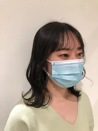 ミディアム カラー Zina(豊洲)所属・suzuka （スズ）のヘアスタイル