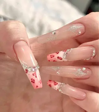 ネイル 小島 阿佑美のネイルデザイン