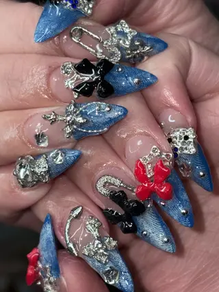 ネイル NES NAIL所属・さゆり￤推しキャラ ￤ロングネイル🩷のネイルデザイン