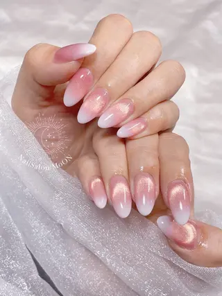 MoON...❤︎ MeGuのネイルデザイン