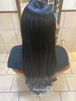 カラー 井上 琉菜のヘアスタイル