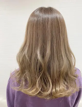 セミロング カラー GRANLUSSO 〜グランルッソ駅前店所属・木口 嘉美のヘアスタイル