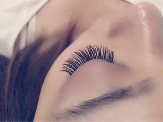 マツエク・マツパ 大山 莉奈のヘアスタイル