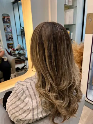 ミディアム カラー パーマ ヘアアレンジ メンズ キッズ ネイル マツエク・マツパ アイブロウ 堀井 凌平のヘアスタイル