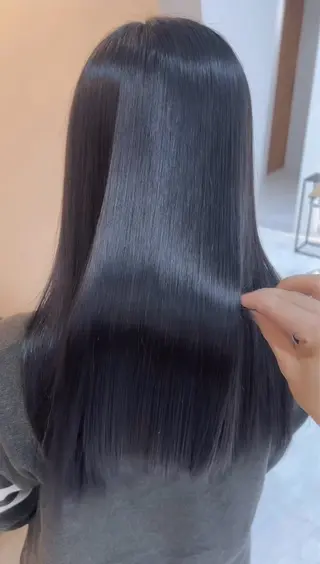 ロング 🩶レイヤー/艶髪/ 顔周り/韓国風/輝士のヘアスタイル