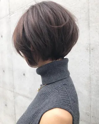ショート カラー THE DAY所属・AKI HASHIMOTOのヘアスタイル